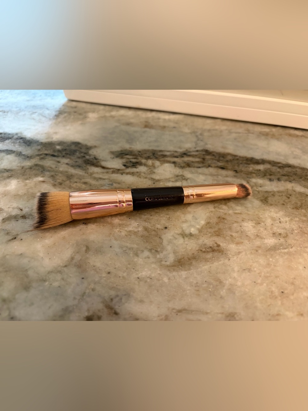 Charlotte Tilbury makeup brush